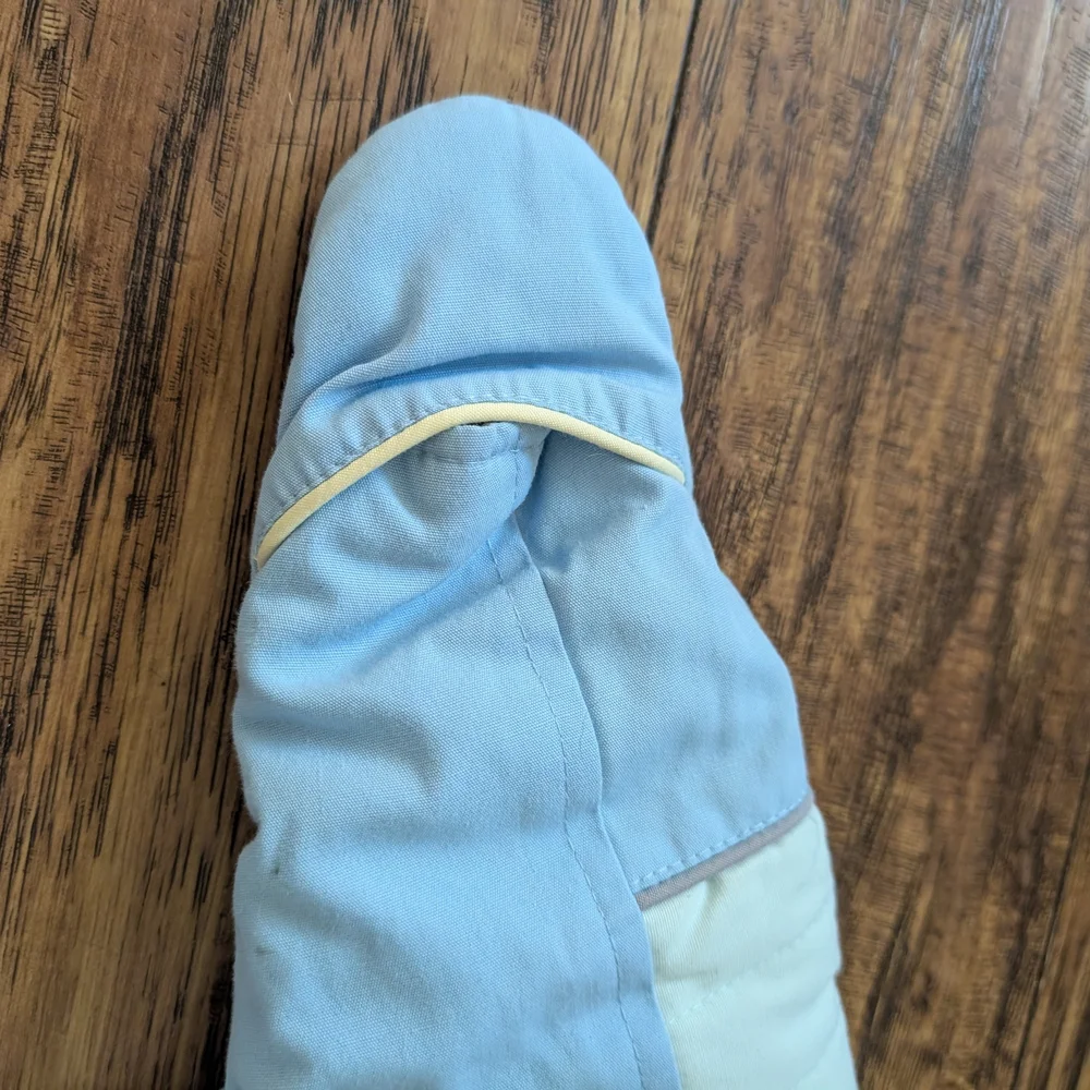 $ OshKosh B'gosh Light Blue Top‎ Pilot Footie